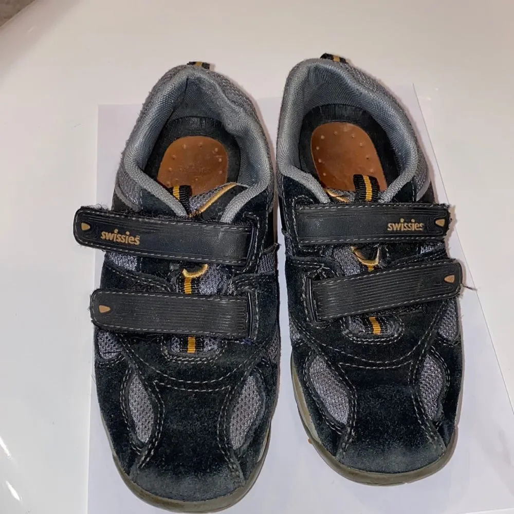 Swissies sneakers